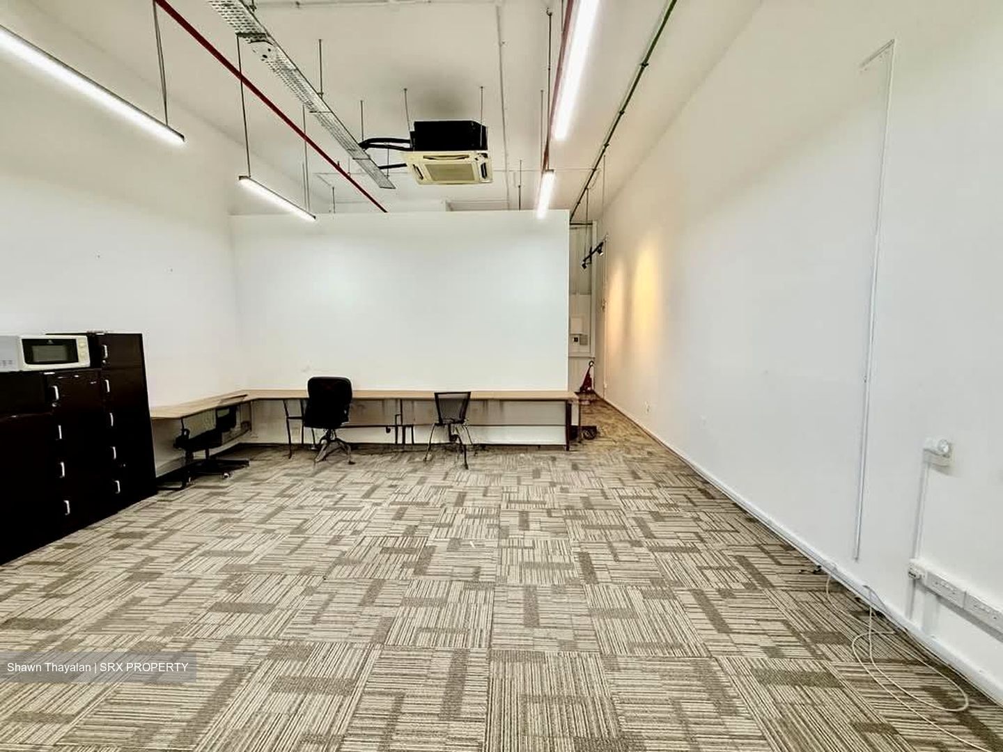 Oxley Bizhub (D14), Factory #579073521